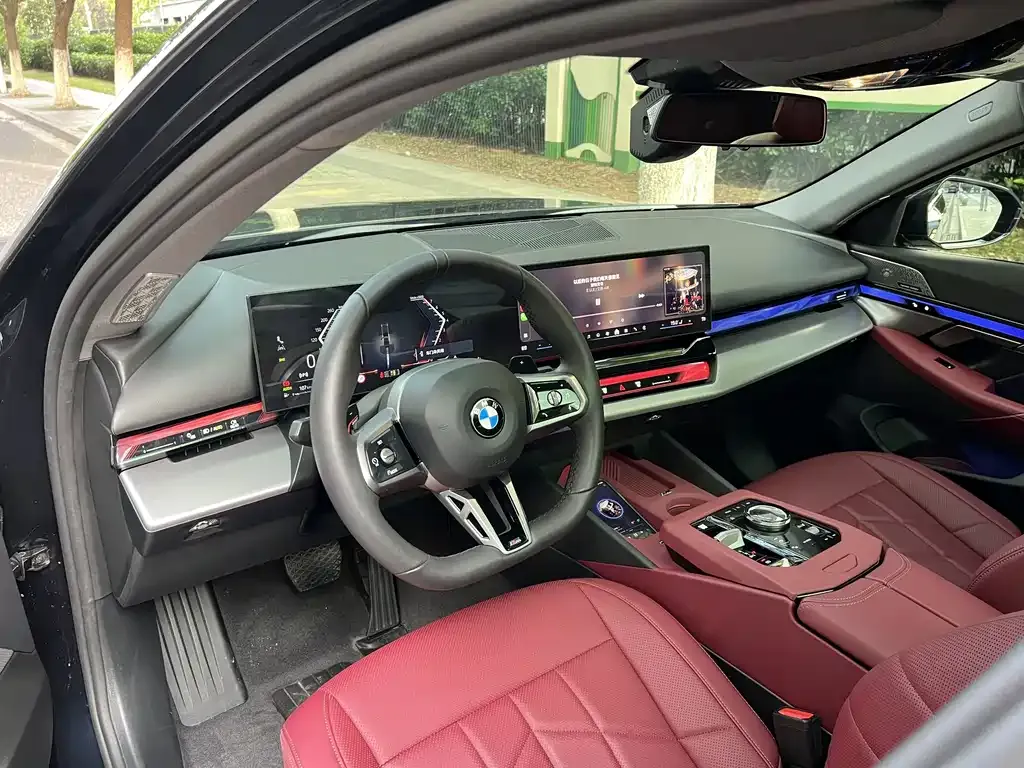 BMW 5 Series — фото 10