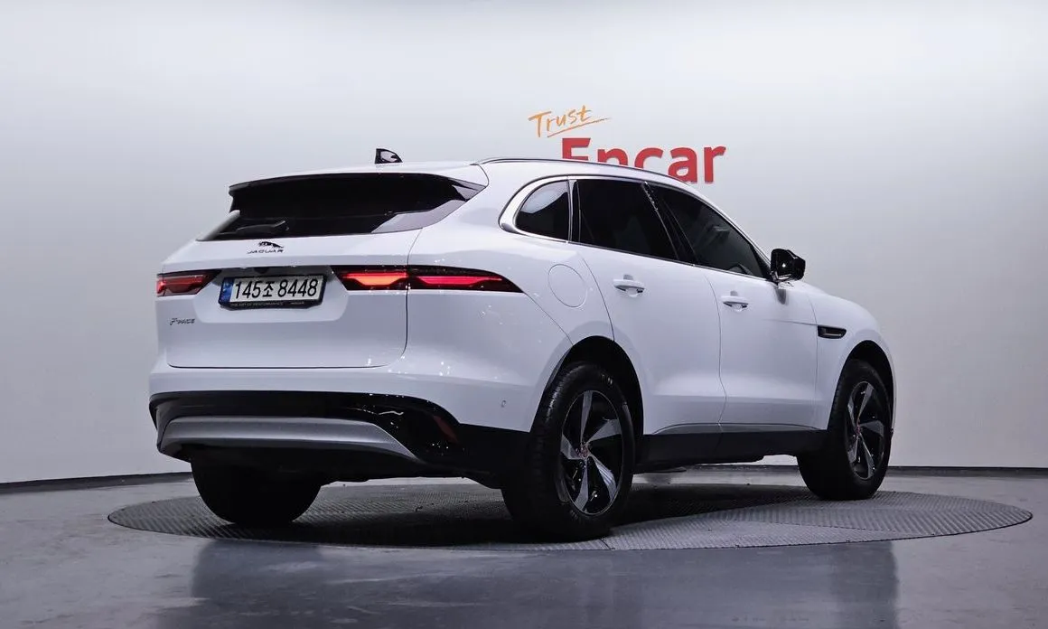 Jaguar F-PACE — фото 5