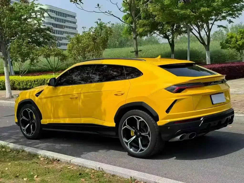 Lamborghini Urus — фото 3