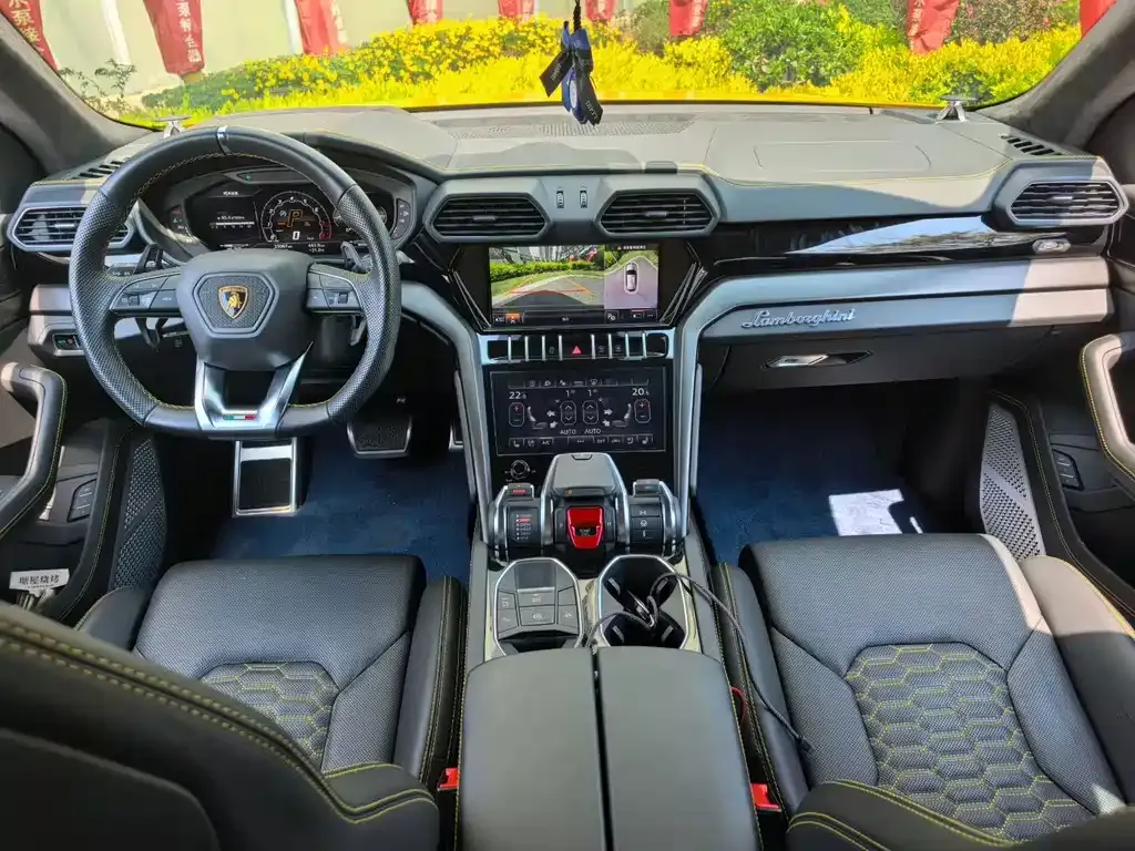 Lamborghini Urus — фото 6