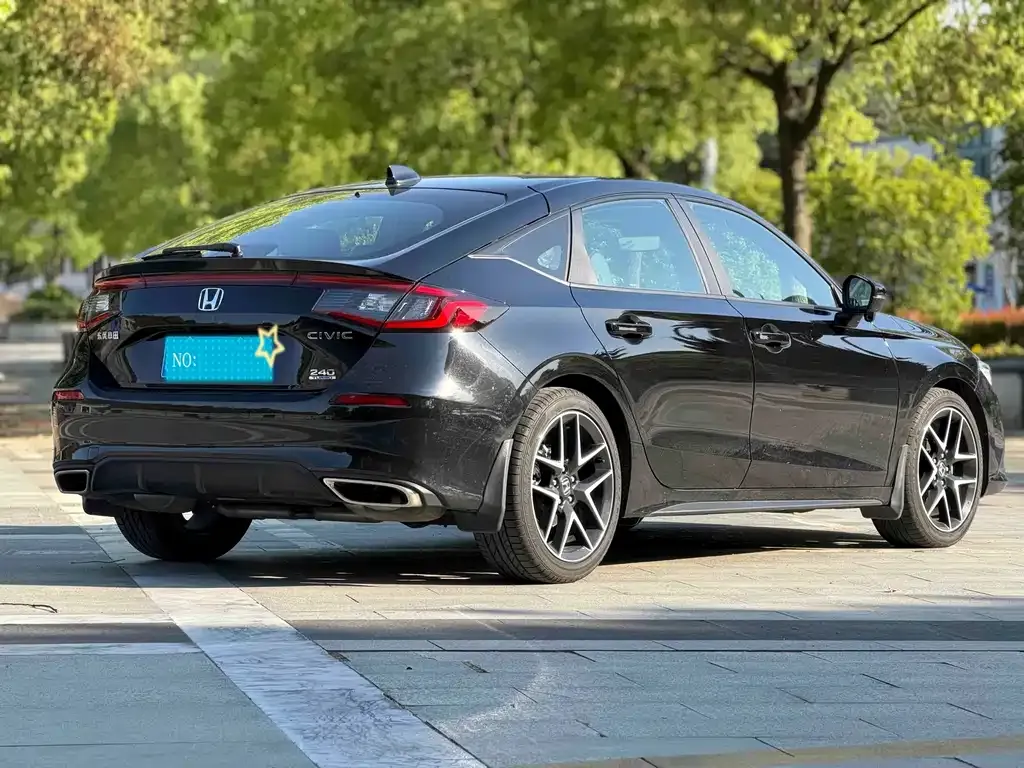 Honda Civic — фото 8