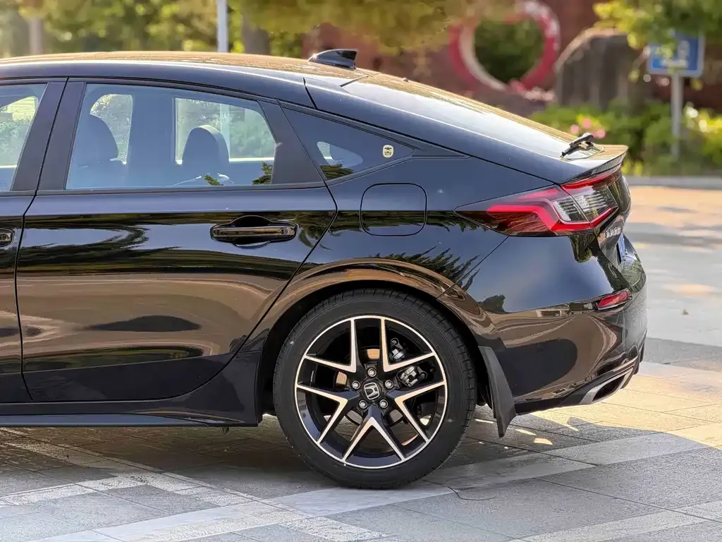 Honda Civic — фото 9