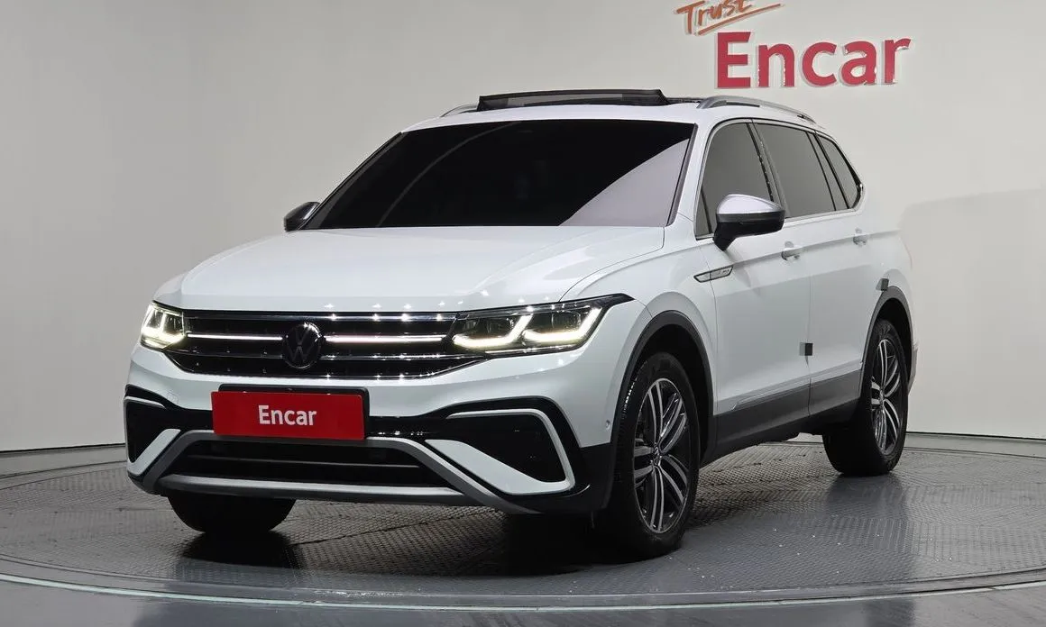 Volkswagen Tiguan — фото 1