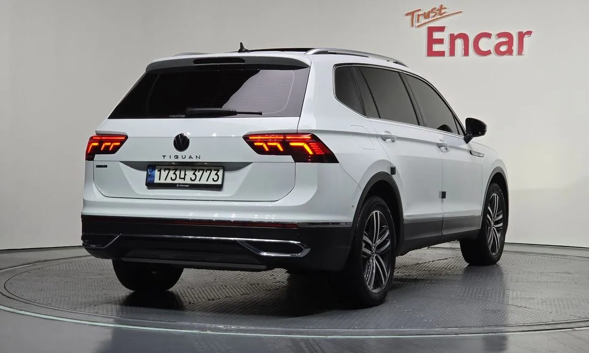 Volkswagen Tiguan — фото 4