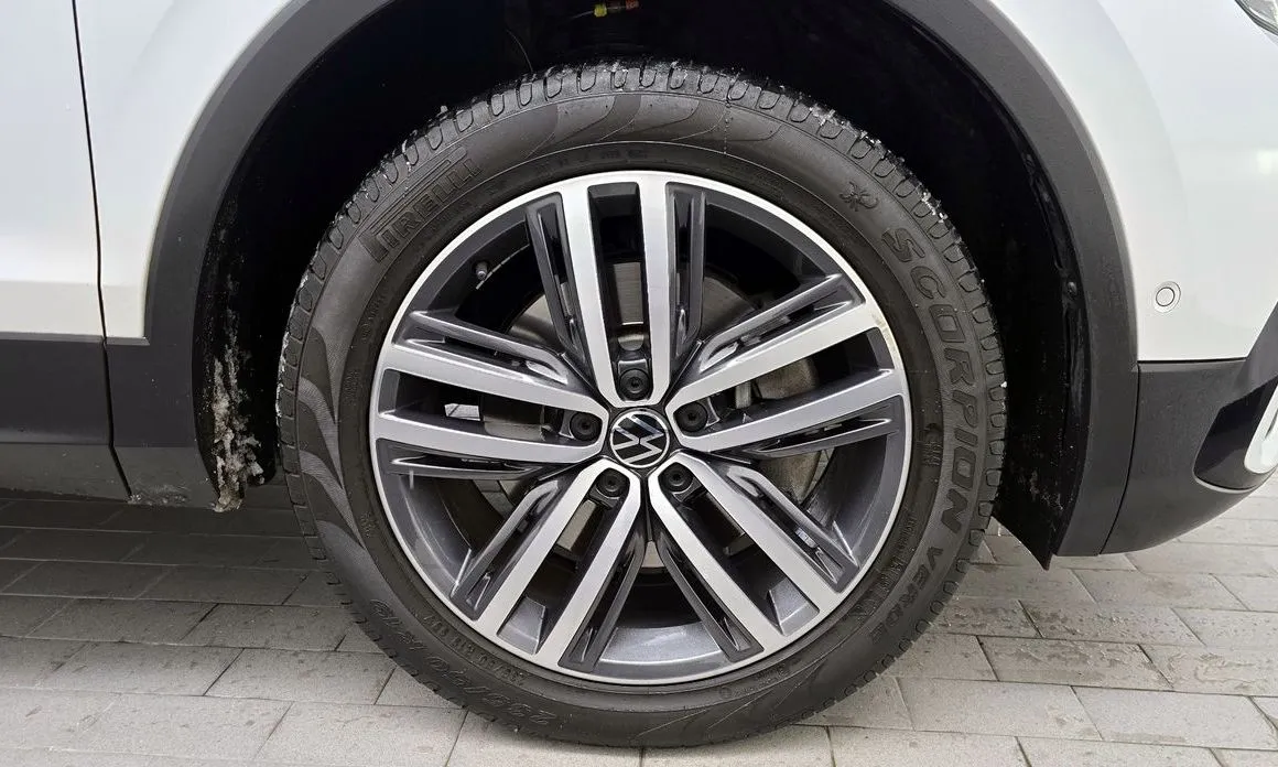Volkswagen Tiguan — фото 7