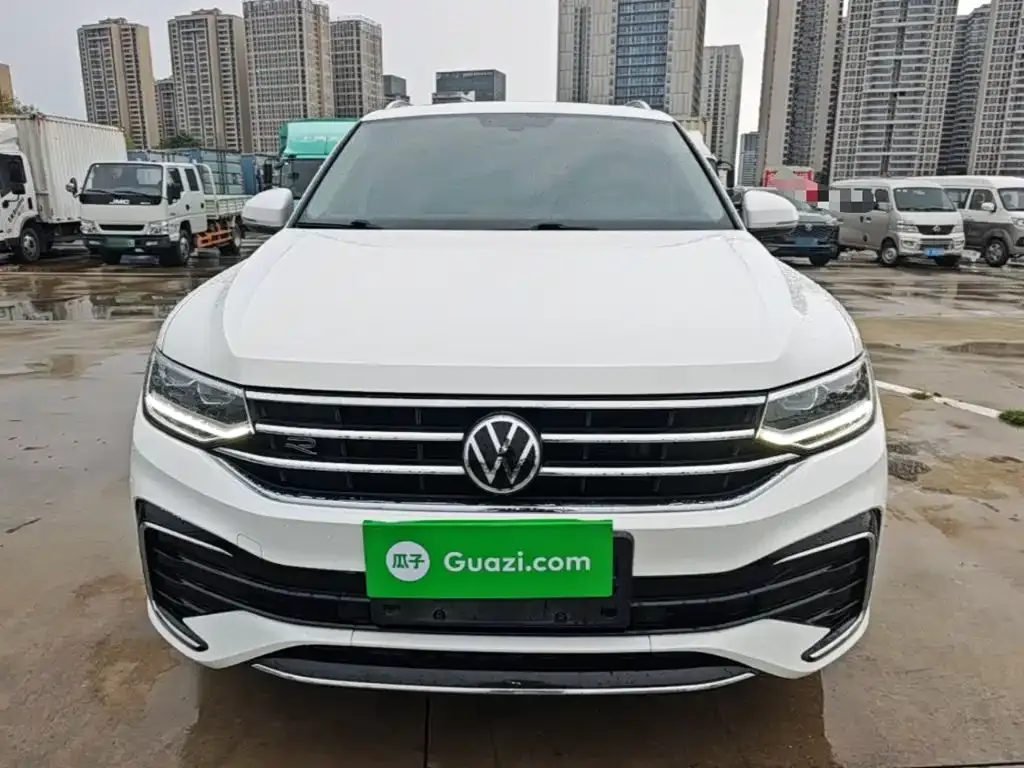 Volkswagen Tiguan L — фото 3