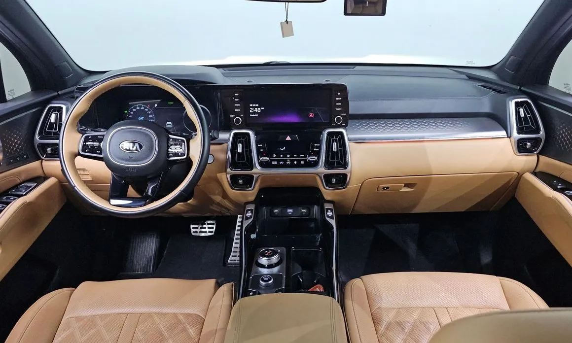 Kia Sorento — фото 8