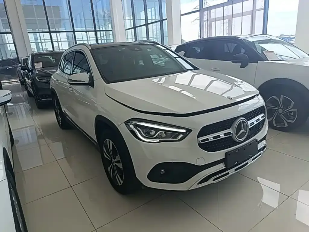 Mercedes-Benz GLA — фото 6