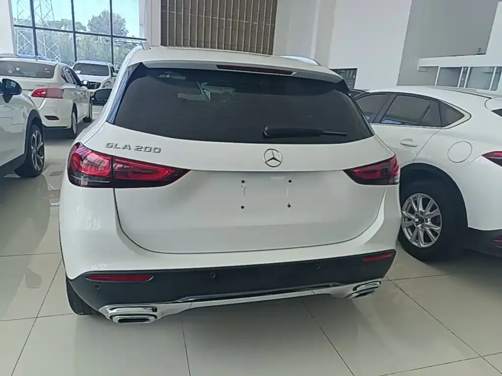 Mercedes-Benz GLA — фото 9