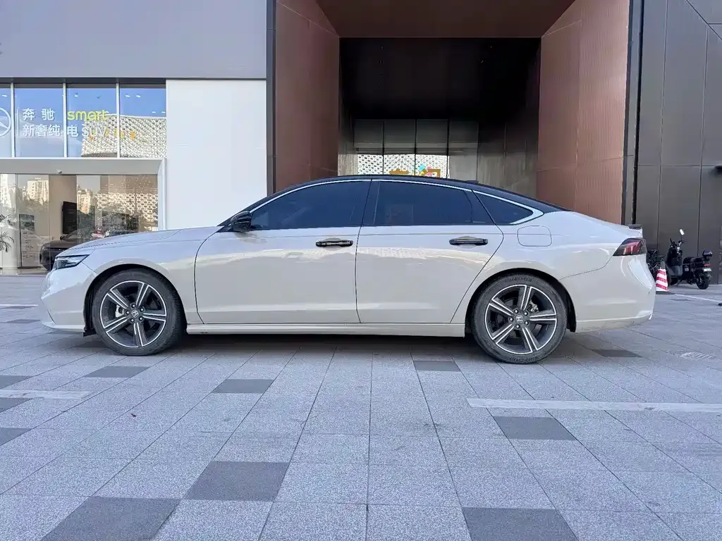 Honda Inspire — фото 4