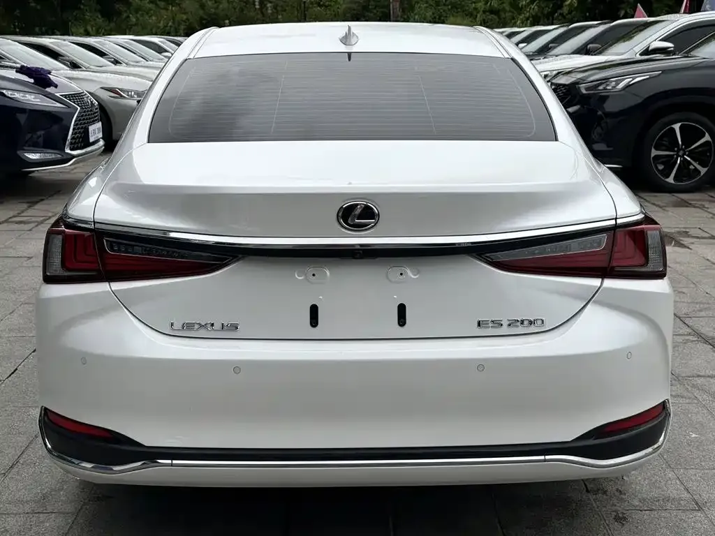 Lexus ES — фото 4