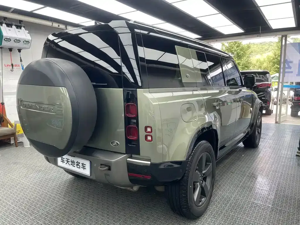 Land Rover Defender — фото 9