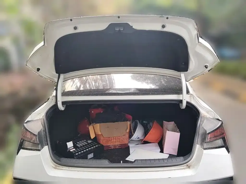 Hyundai Elantra — фото 4