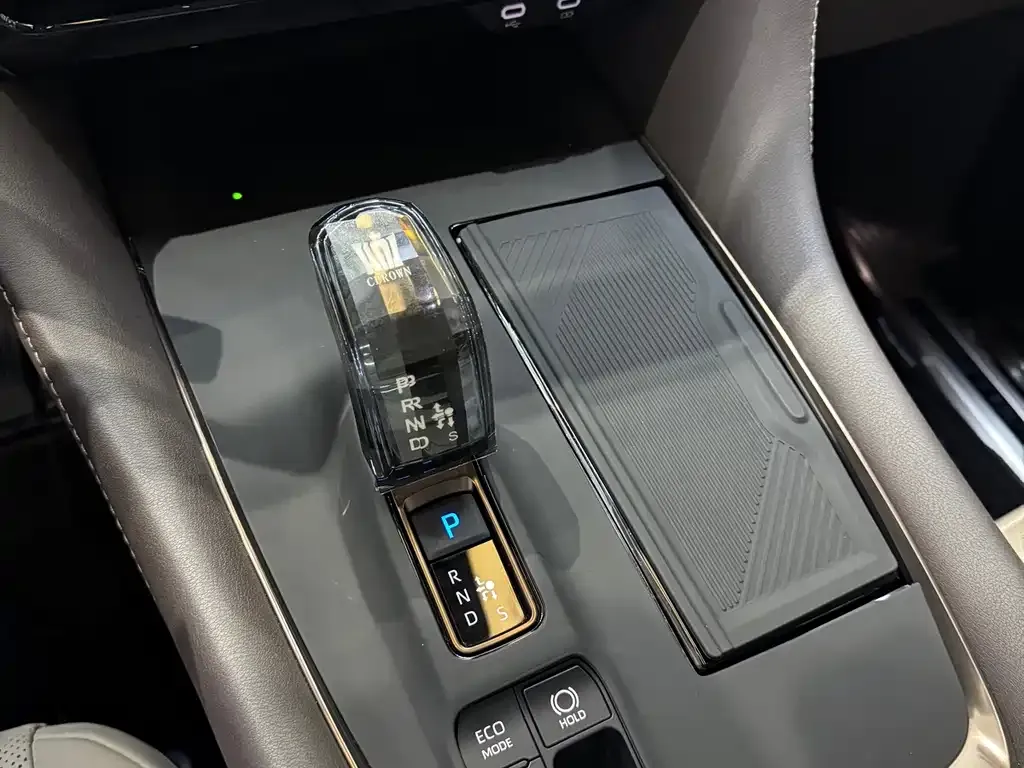 Toyota Vellfire — фото 4