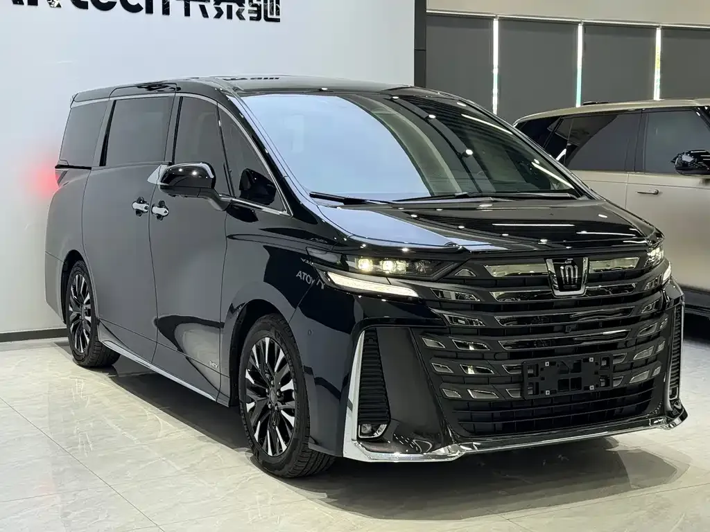Toyota Vellfire — фото 3