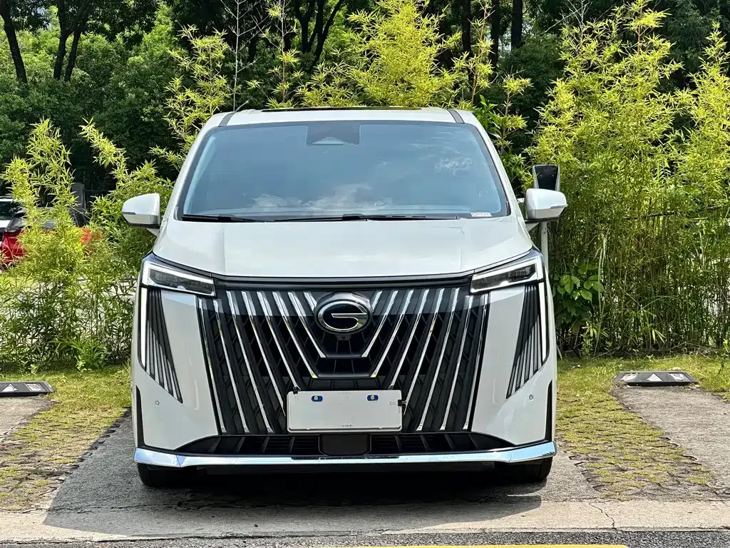 GAC Motor Trumpchi M8 — фото 9