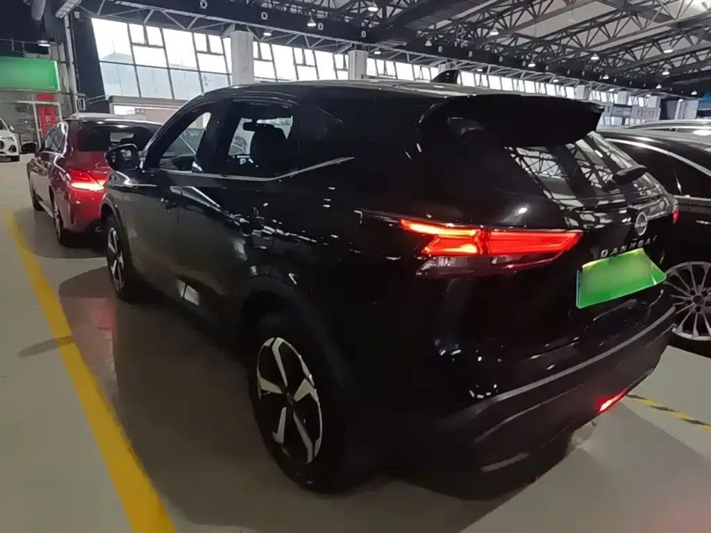Nissan Qashqai — фото 10