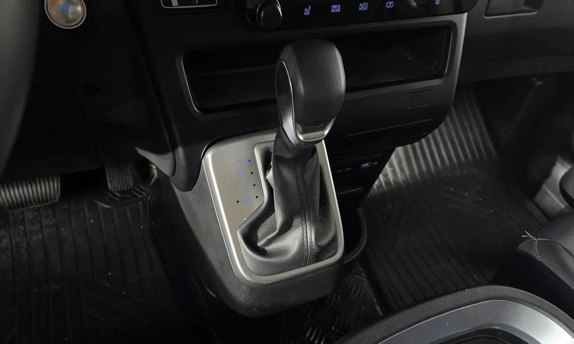 Hyundai Staria — фото 4