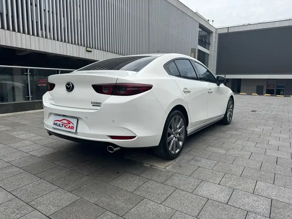 Mazda 3 Axela — фото 7