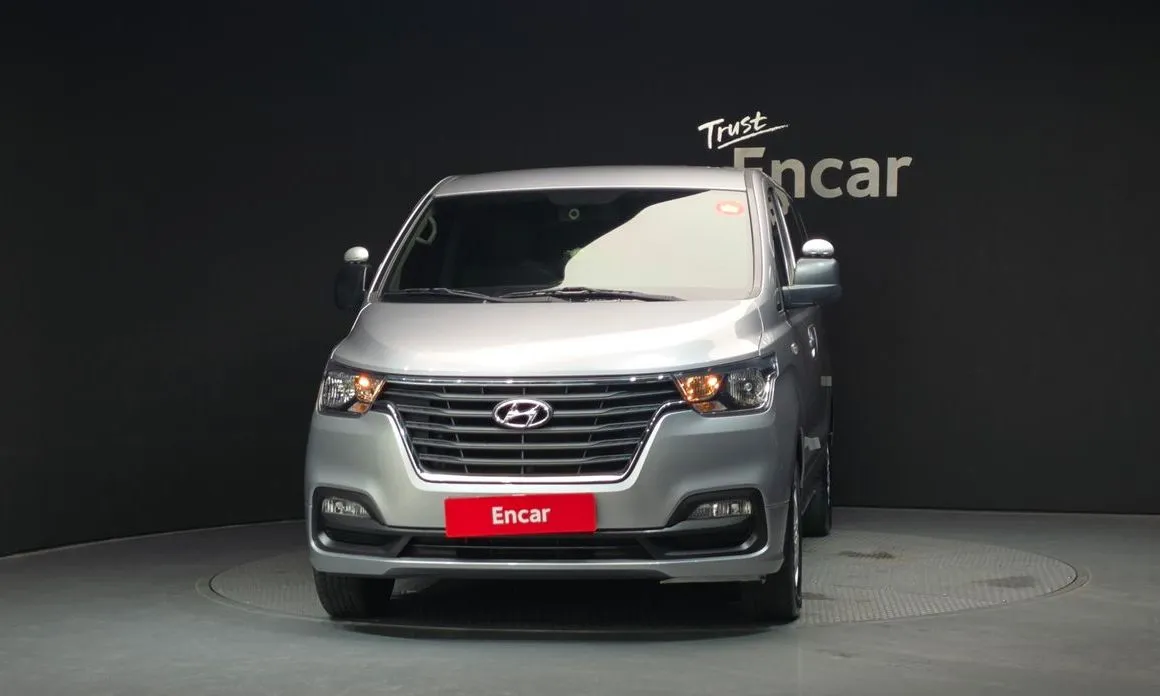 Hyundai Starex — фото 6