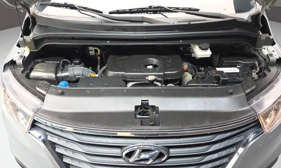 Hyundai Starex — фото 10