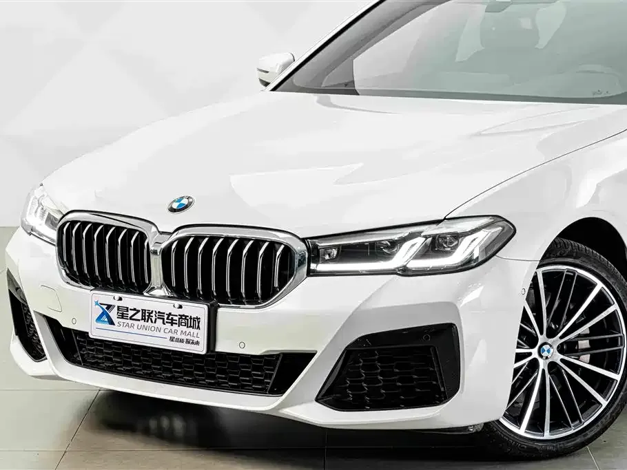 BMW 5 Series — фото 10