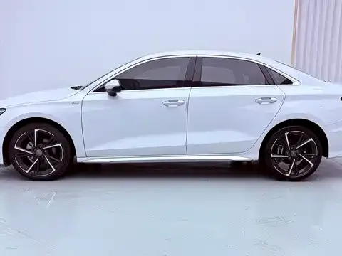 Audi A3 — фото 2