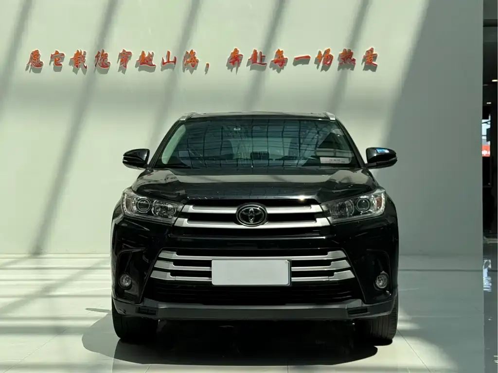 Toyota Highlander — фото 4