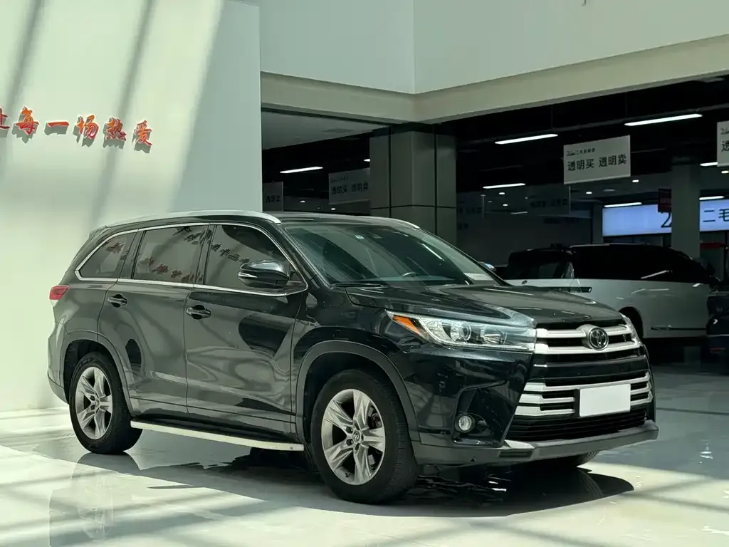 Toyota Highlander — фото 3