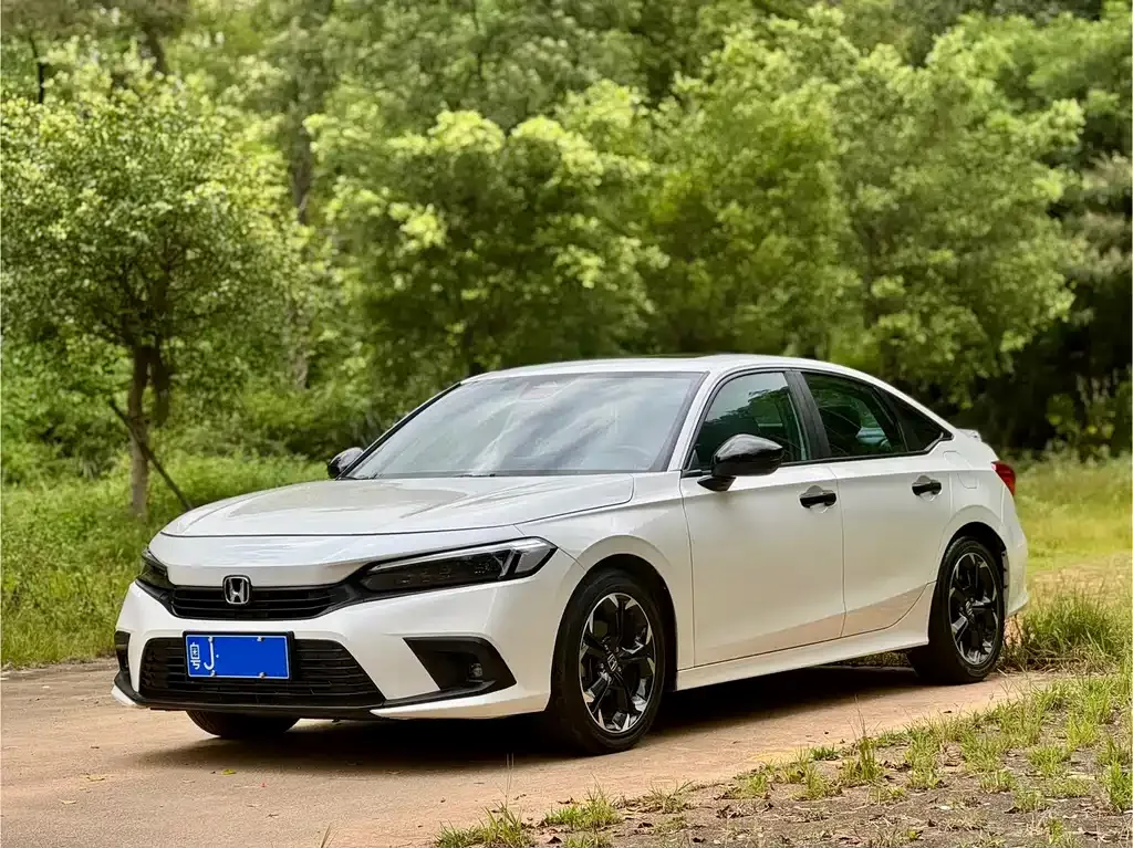 Honda Civic — фото 1