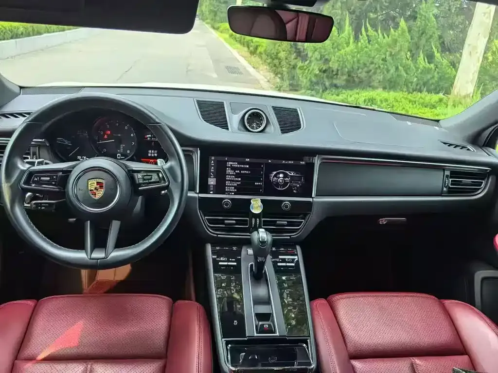 Porsche Macan — фото 10
