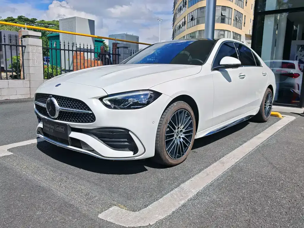 Mercedes-Benz C-Class — фото 1