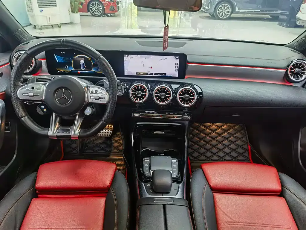 Mercedes-Benz A-Class AMG — фото 4
