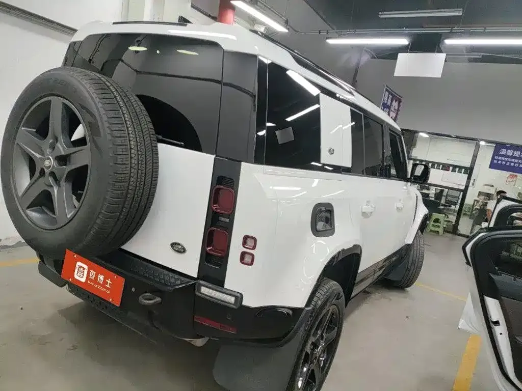 Land Rover Defender — фото 4