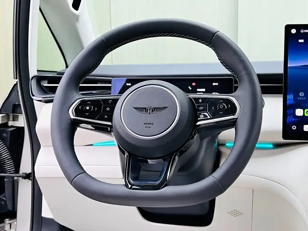 Geely 银河V900 — фото 10