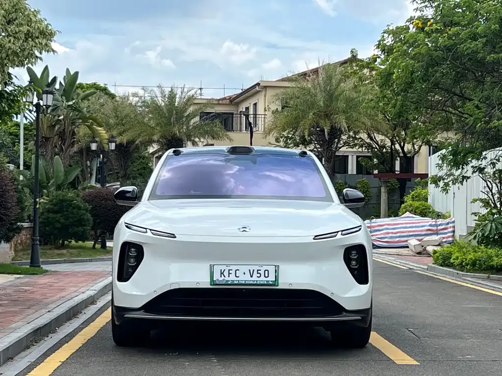 NIO EC6 — фото 7