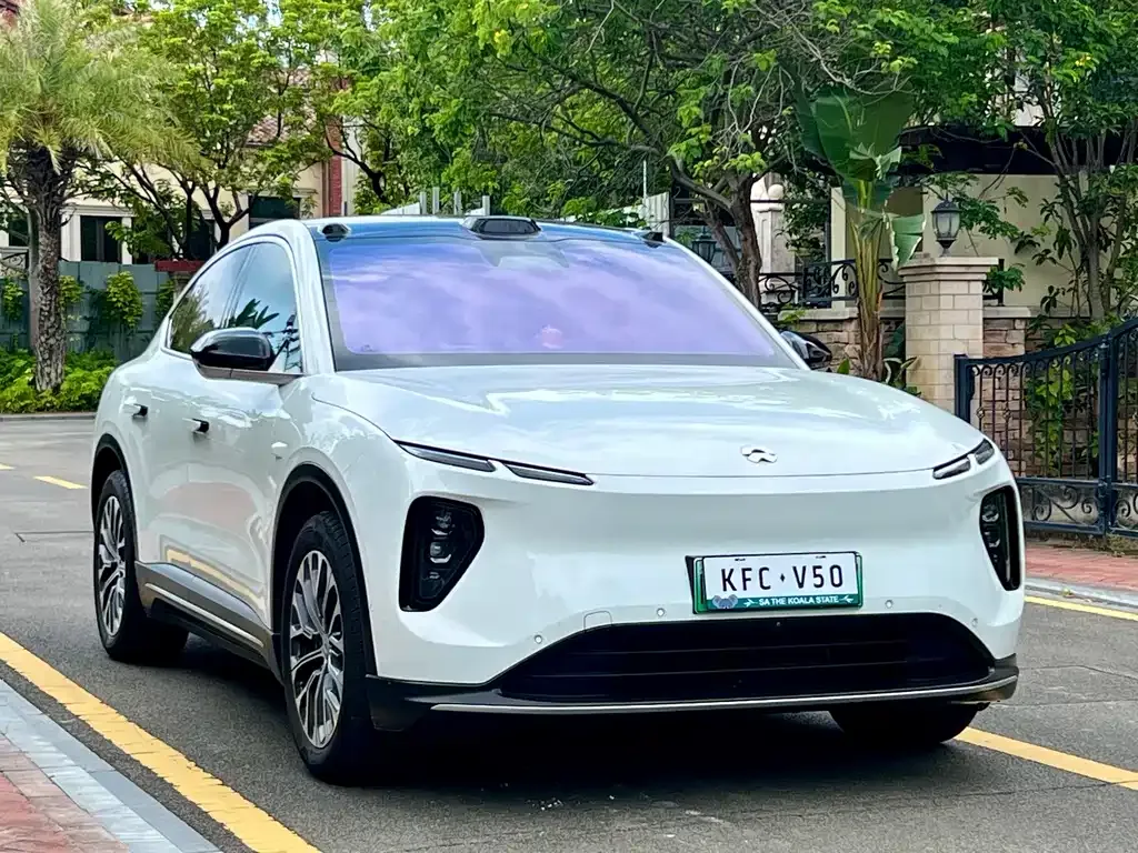 NIO EC6 — фото 9