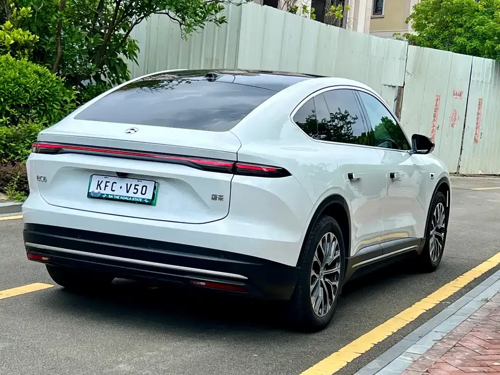 NIO EC6 — фото 8