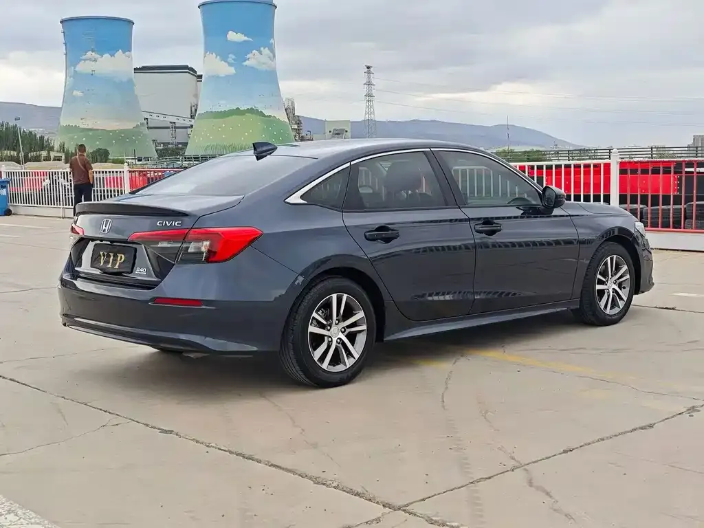 Honda Civic — фото 7
