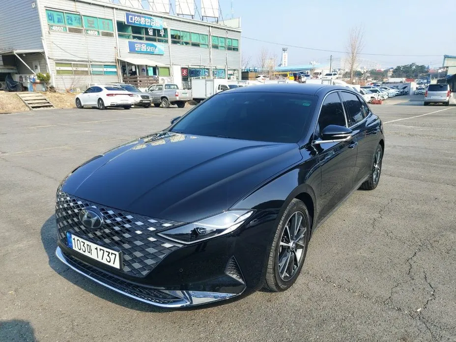 Hyundai Grandeur — фото 1