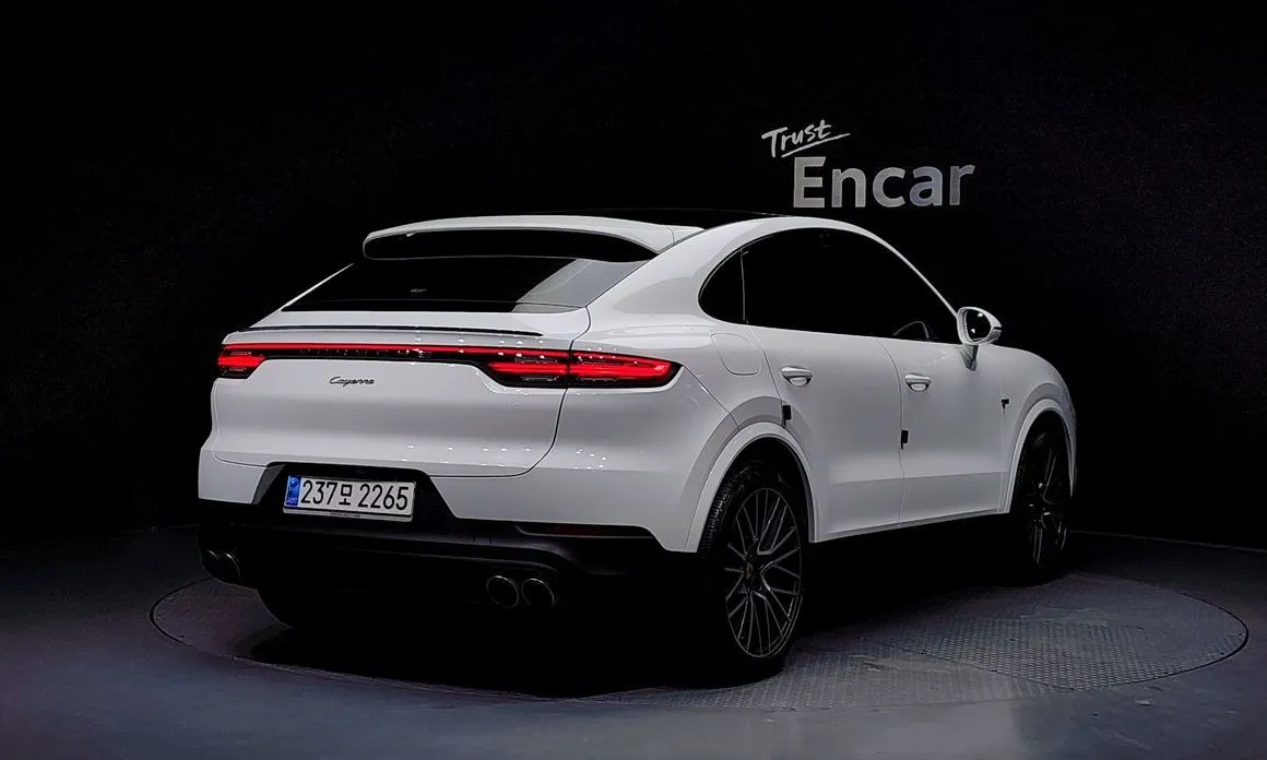 Porsche Cayenne — фото 2