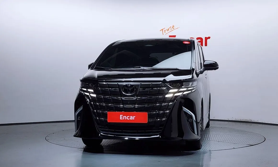 Toyota Alphard — фото 3