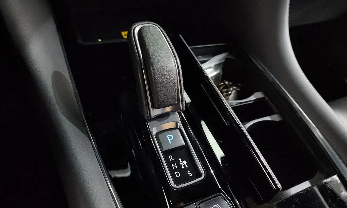 Toyota Alphard — фото 10