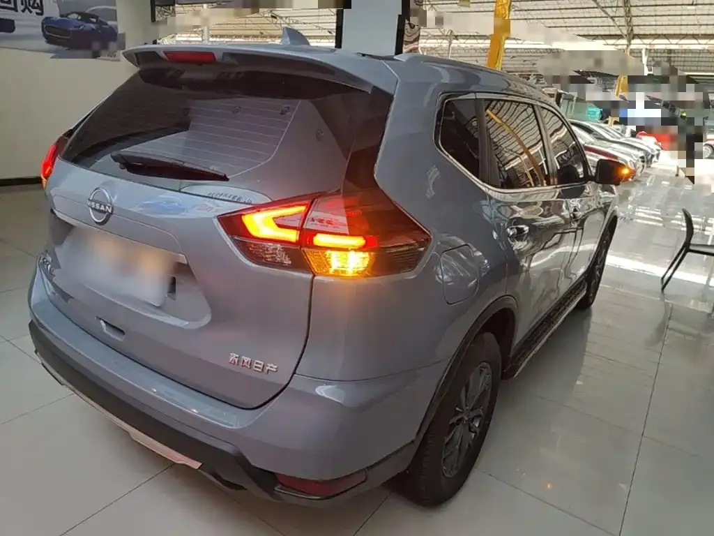 Nissan X-Trail — фото 10