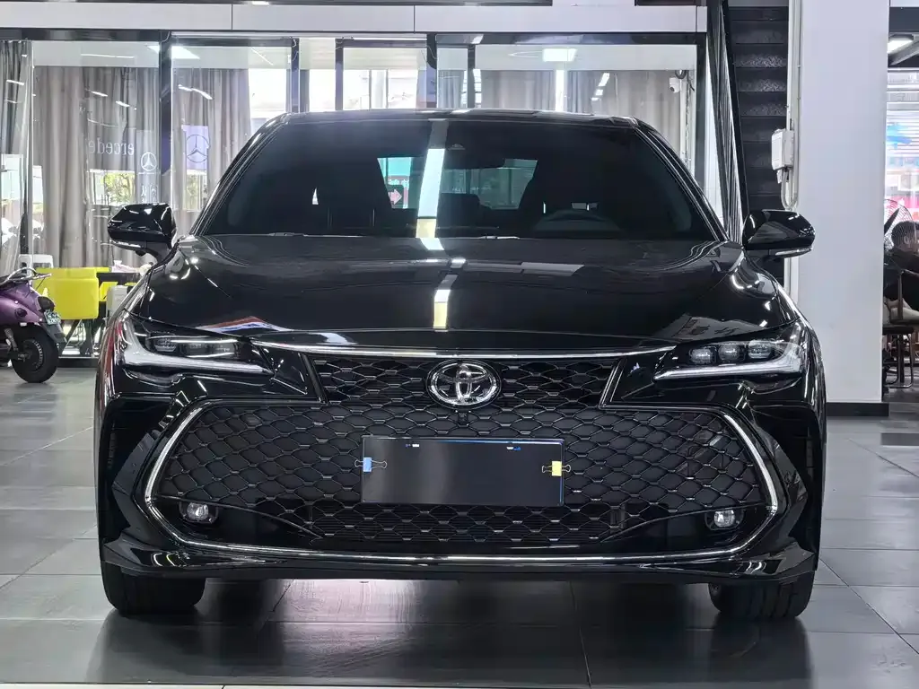 Toyota Avalon — фото 2