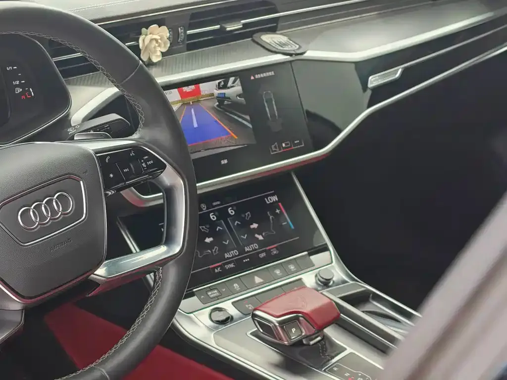 Audi A7L — фото 4