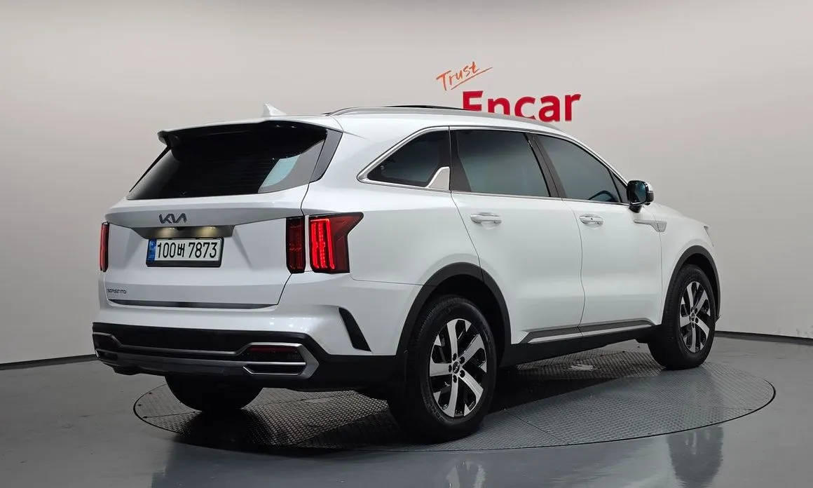 Kia Sorento — фото 7