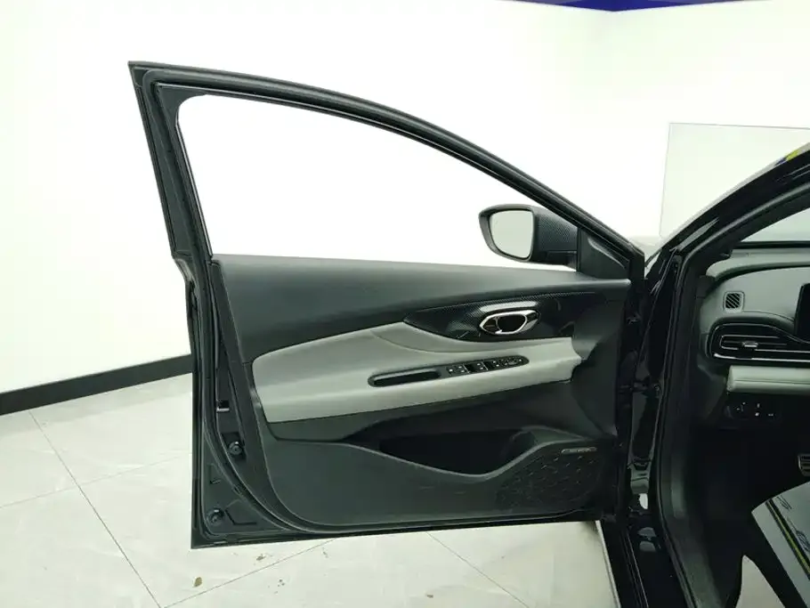 GAC Motor Shadow Leopard — фото 7