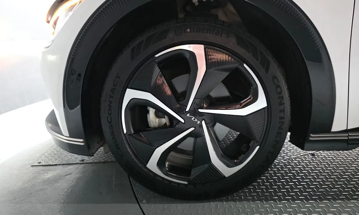 Kia EV6 — фото 7