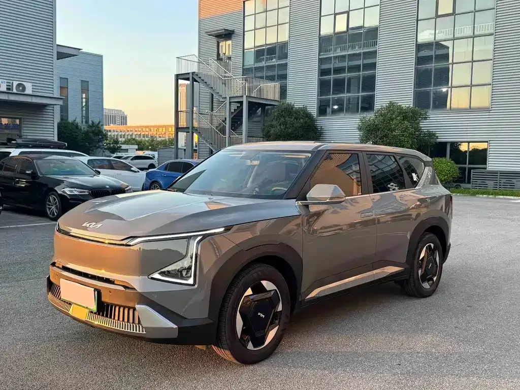 Kia EV5 — фото 1